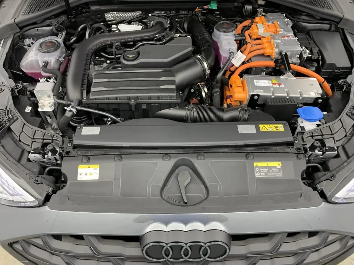 Audi A3 Sportback Bordeaux vue 4 Audi A3 Sportback en leasing sans apport à Bordeaux — vue 4
