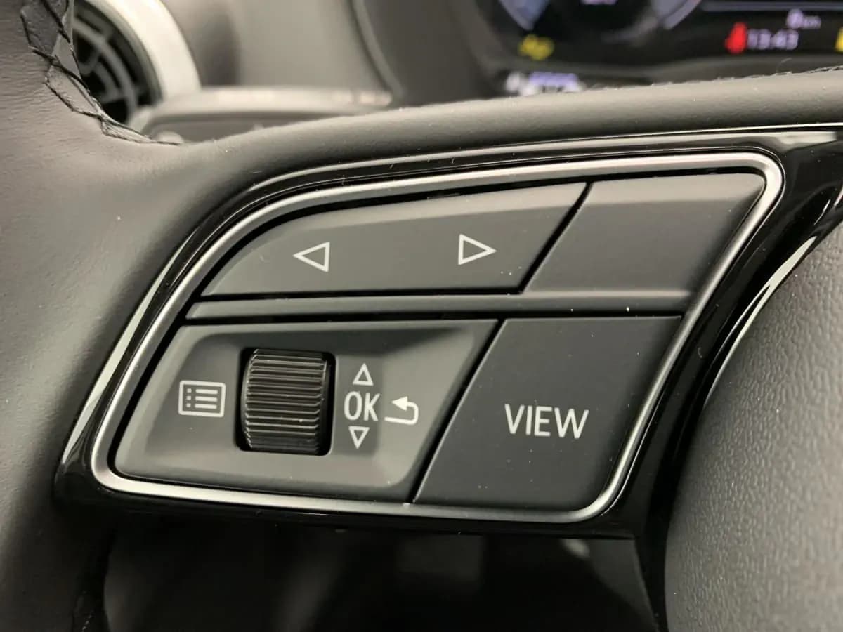 Audi Q2 Bordeaux vue 4 Audi Q2 en leasing sans apport à Bordeaux — vue 4