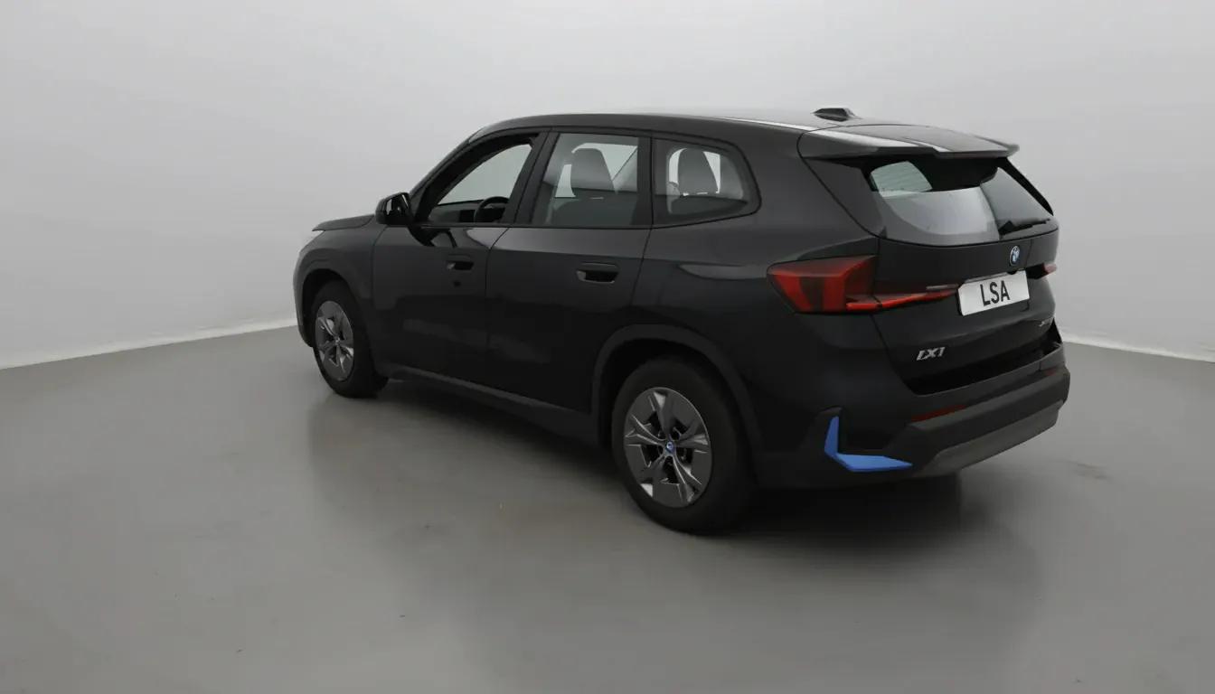 BMW iX1 Bordeaux vue 2 BMW iX1 en leasing sans apport à Bordeaux — vue 2