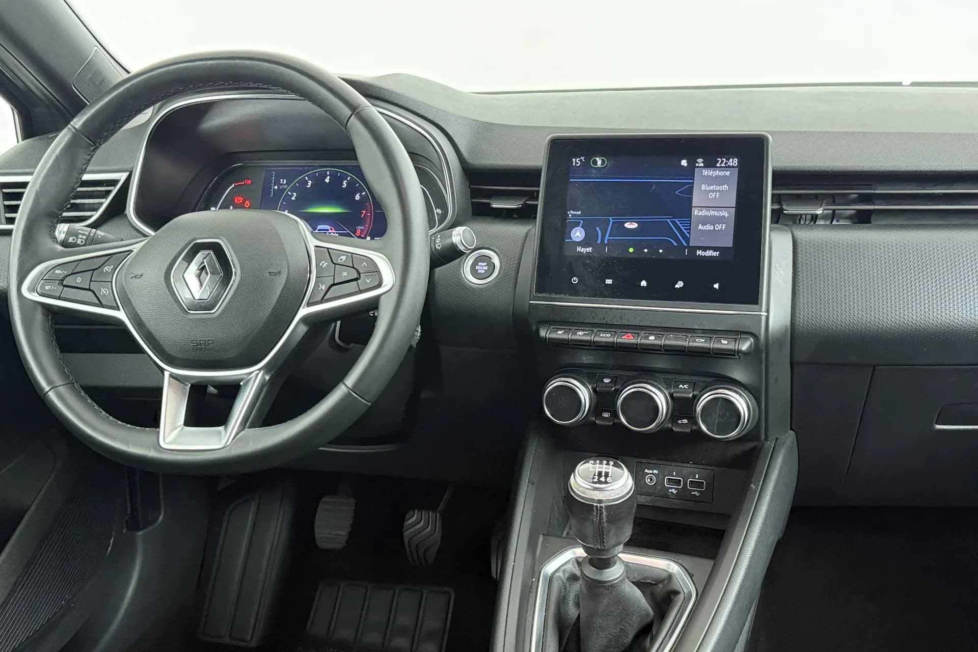 Renault Clio V Bordeaux vue 4 Renault Clio V en leasing sans apport à Bordeaux — vue 4
