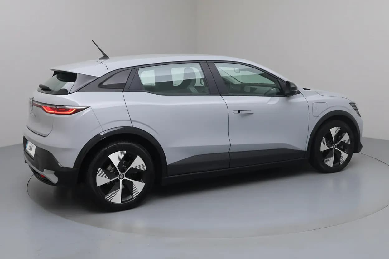 Renault Mégane E-Tech Bordeaux vue 3 Renault Mégane E-Tech en leasing sans apport à Bordeaux — vue 3