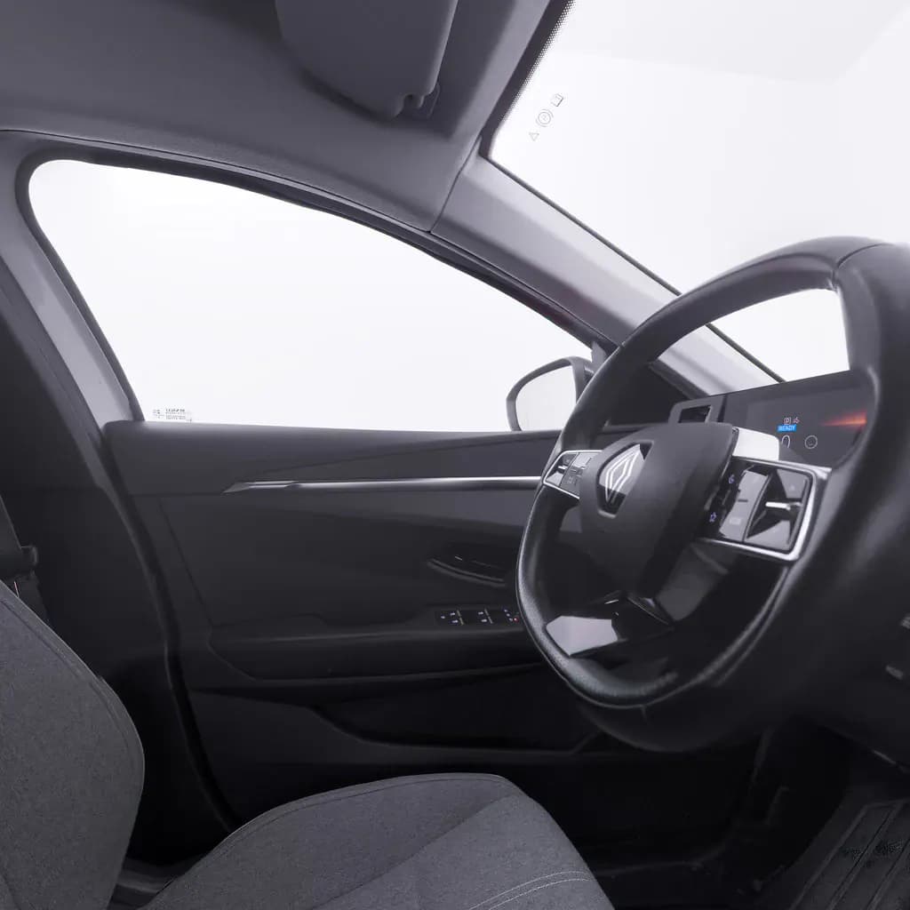Renault Mégane E-Tech Bordeaux vue 4 Renault Mégane E-Tech en leasing sans apport à Bordeaux — vue 4
