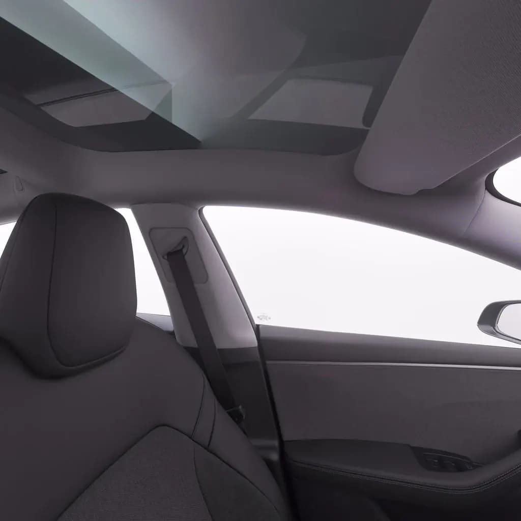 Tesla Model 3 Bordeaux vue 4 Tesla Model 3 en leasing sans apport à Bordeaux — vue 4