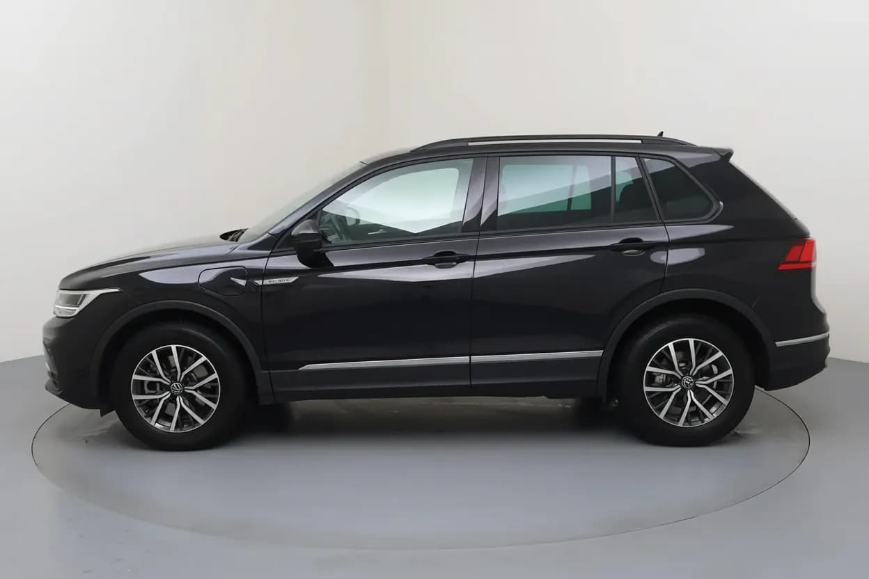 Volkswagen Tiguan Bordeaux vue 2 Volkswagen Tiguan en leasing sans apport à Bordeaux — vue 2